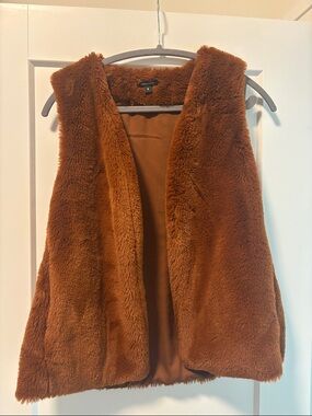 Stella & Dot Plush Faux Fur Vest in Burnt Orange